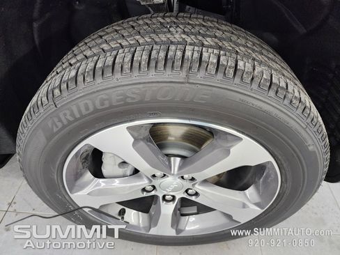 New 2025 Jeep Grand Cherokee Limited w/ Luxury Tech Group II image 3