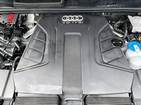 Used 2017 Audi Q7 3.0T Premium Plus image 32