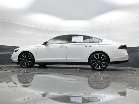 Used 2023 Honda Accord Touring image 35