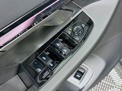 New 2026 BMW 540i xDrive image 23