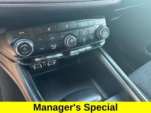 Used 2023 Dodge Durango GT AWD/4WD image 23