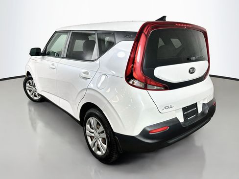 Used 2020 Kia Soul LX FWD image 5