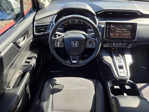 Used 2018 Honda Clarity Plug-In Hybrid image 15