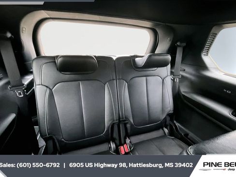 Used 2024 Jeep Grand Cherokee L Limited image 21