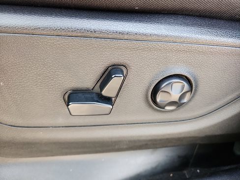 Used 2019 RAM 1500 Big Horn image 12