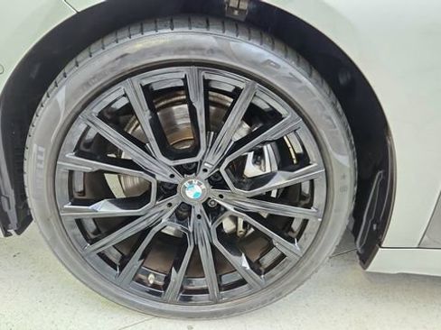 Used 2022 BMW 740i xDrive w/ M Sport Package image 67