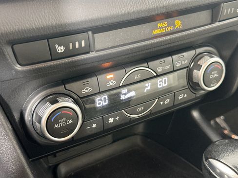Used 2018 MAZDA MAZDA3 Grand Touring FWD image 16
