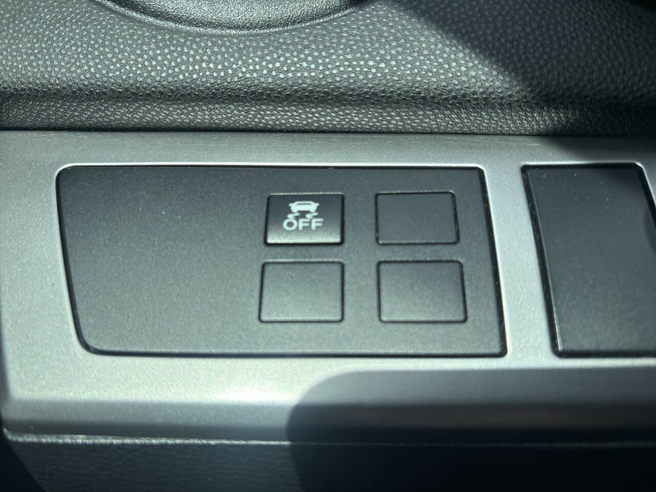 Used 2012 MAZDA MAZDA3 i Touring FWD image 11