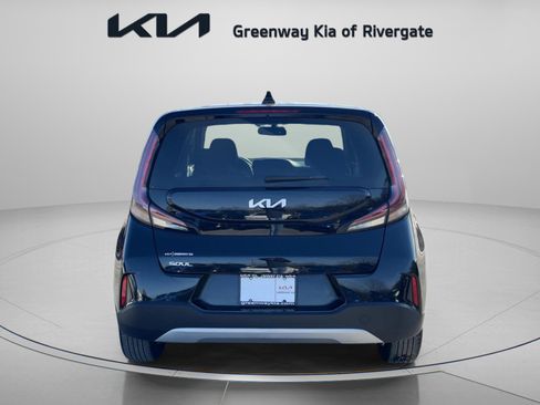 Used 2025 Kia Soul LX w/ LX Technology Package image 6
