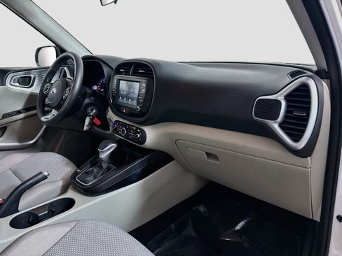 Used 2021 Kia Soul LX FWD image 30