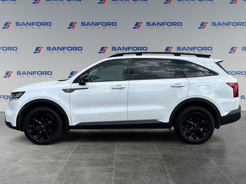 Used 2022 Kia Sorento S AWD/4WD image 2