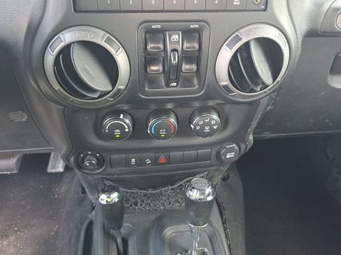 Used 2016 Jeep Wrangler Unlimited Sport w/ Quick Order Package 24S AWD/4WD image 7