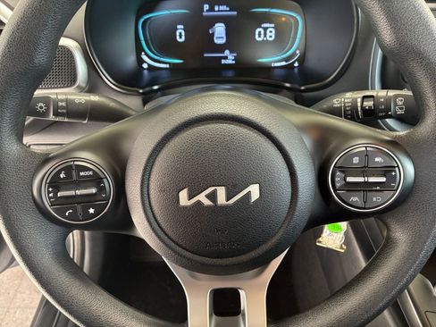 Used 2025 Kia Soul LX w/ LX Technology Package image 25