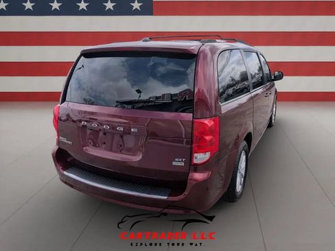 Used 2018 Dodge Grand Caravan SXT FWD image 9