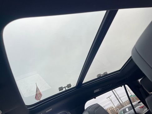 Certified 2025 Toyota Sequoia Platinum image 20