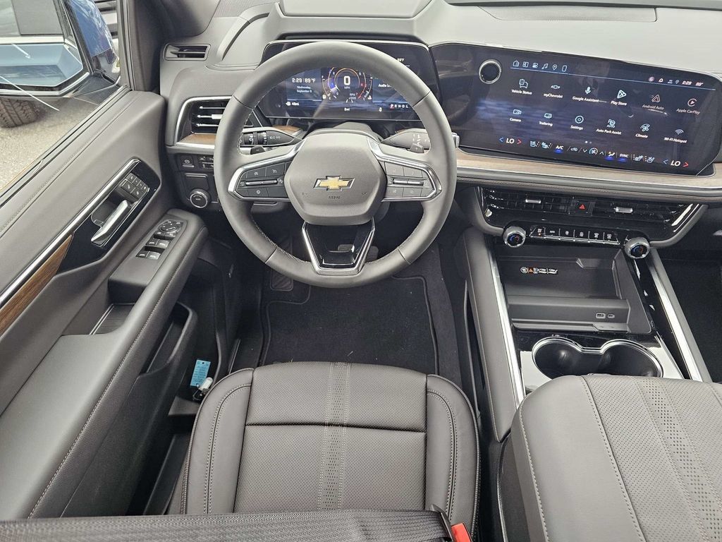 New 2026 Chevrolet Tahoe High Country w/ Sun And Tow Package RWD image 18