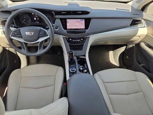 Used 2022 Cadillac XT5 Premium Luxury w/ Technology Package FWD image 14