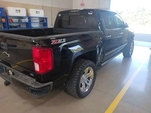 Used 2017 Chevrolet Silverado 1500 LTZ Z71 w/ LTZ Plus Package AWD/4WD image 2