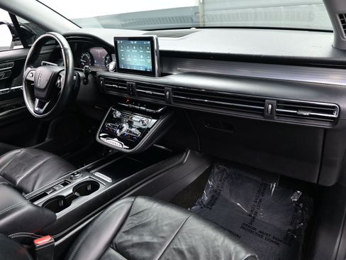 Used 2022 Lincoln Corsair AWD w/ Premium Package image 15