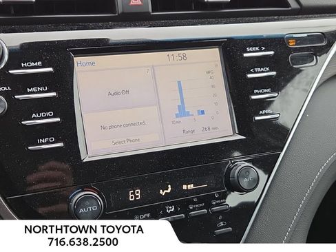 Used 2018 Toyota Camry SE image 19