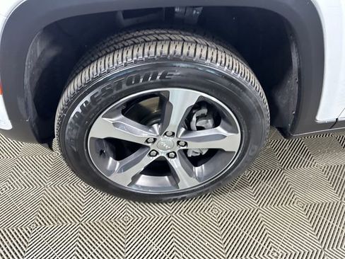 Used 2023 Jeep Grand Cherokee 4WD 4xe w/ Luxury Tech Group II image 10