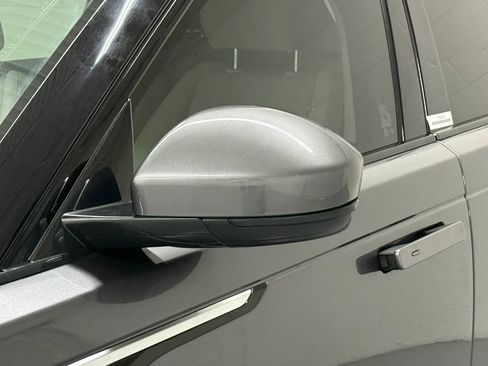 Used 2018 Land Rover Range Rover Velar R-Dynamic SE image 15