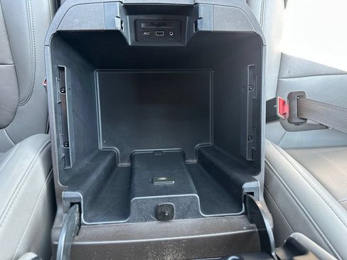 Certified 2022 Chevrolet Silverado 1500 LTZ w/ LTZ Premium Package AWD/4WD image 8
