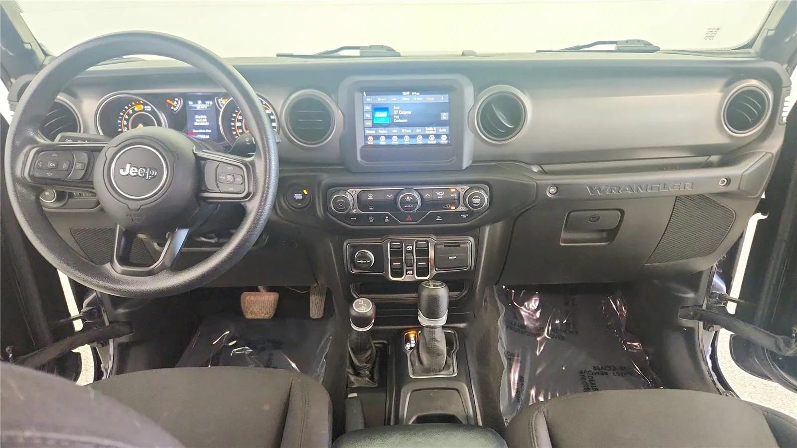 Used 2022 Jeep Wrangler Unlimited Sport AWD/4WD image 33