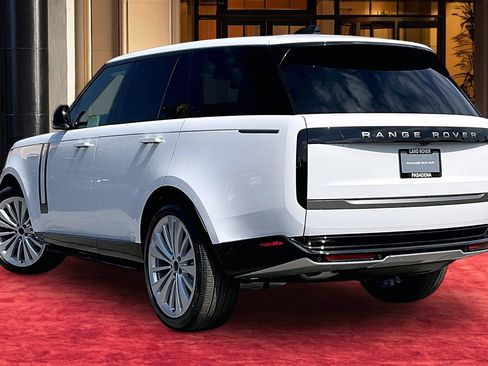 New 2026 Land Rover Range Rover SE AWD/4WD image 4