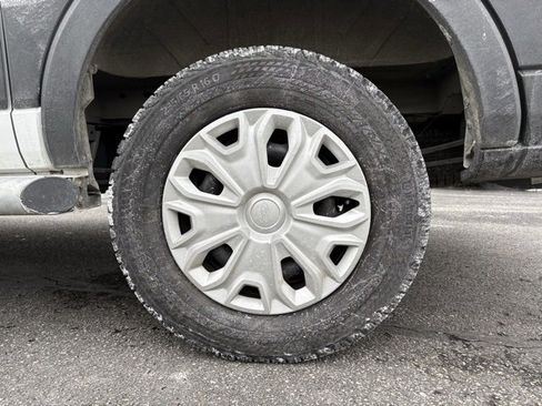 Used 2024 Ford Transit 250 Low Roof w/ Exterior Upgrade Package image 17