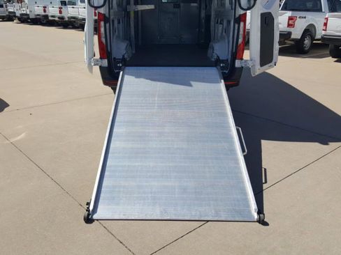 Used 2021 Mercedes-Benz Sprinter 2500 image 11