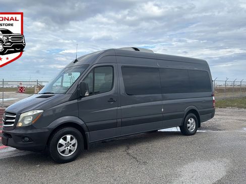Used 2018 Mercedes-Benz Sprinter 2500 image 1