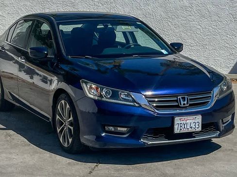 Used 2014 Honda Accord Sport image 4