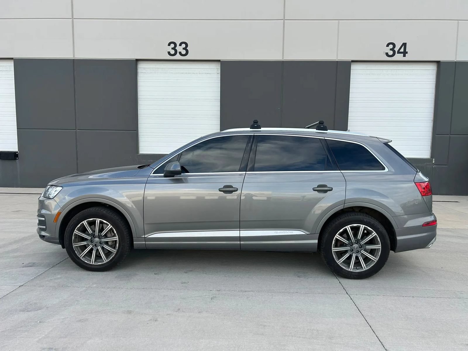 Used 2017 Audi Q7 3.0T Premium Plus AWD/4WD image 2