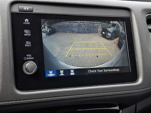 Used 2019 Honda HR-V Touring image 16