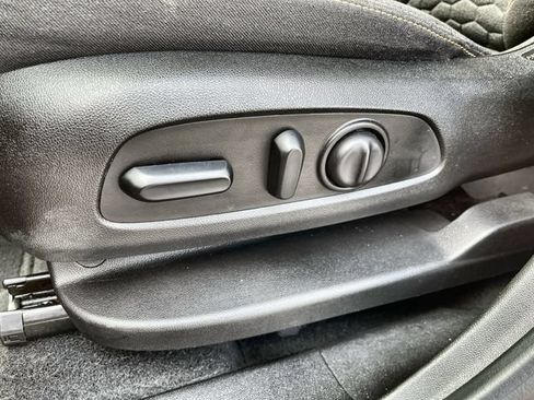 Used 2019 Chevrolet Equinox LT AWD/4WD image 15