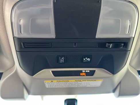 Used 2021 Subaru Crosstrek 2.0i AWD/4WD image 29