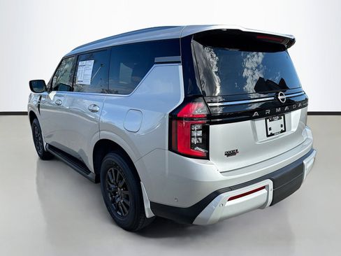 Used 2025 Nissan Armada SV image 5