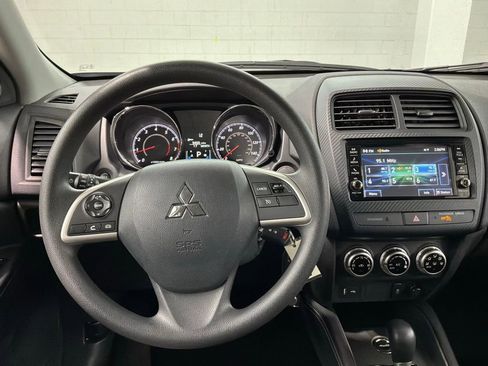 Used 2025 Mitsubishi Outlander Sport ES AWD/4WD image 8