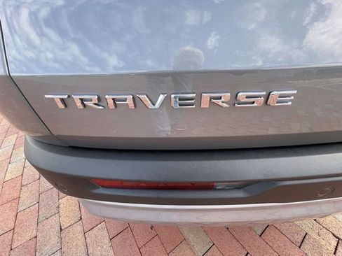 Used 2026 Chevrolet Traverse LT image 31