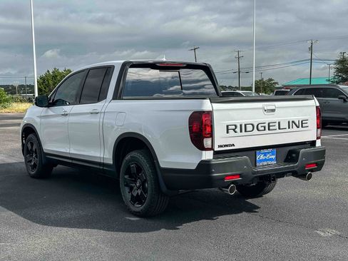 New 2026 Honda Ridgeline Black Edition image 8
