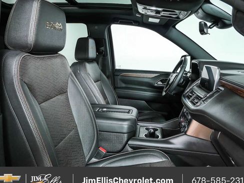 Certified 2023 Chevrolet Tahoe High Country w/ Premium Package 2 AWD/4WD image 22