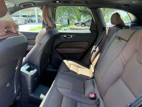 Certified 2024 Volvo XC60 T8 Plus w/ Climate Package AWD/4WD image 15