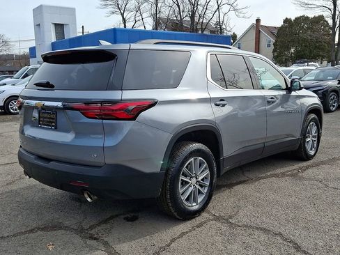 Used 2023 Chevrolet Traverse LT image 8