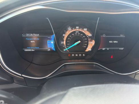 Used 2018 Ford Fusion SE w/ Fusion SE Technology Package image 13