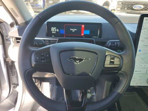 Used 2022 Ford Mustang Mach-E Premium image 20