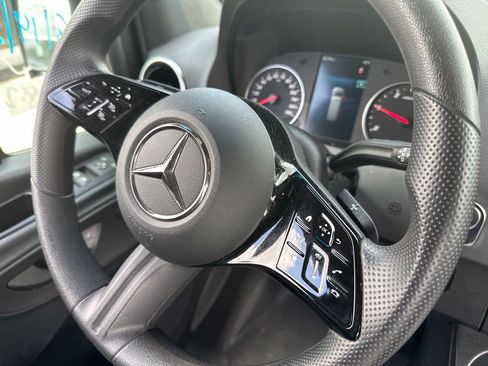Used 2025 Mercedes-Benz Sprinter 2500 image 10