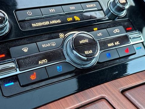 Used 2020 Lincoln Navigator L Reserve w/ Equipment Group 208A Reserve image 29