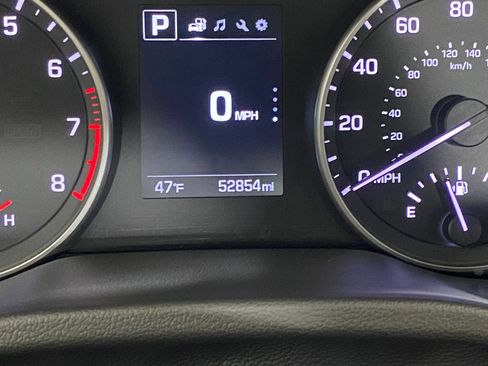 Used 2017 Hyundai Elantra Limited image 21