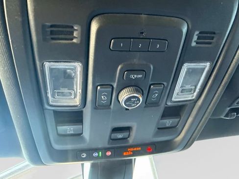 Used 2022 GMC Yukon SLT w/ SLT Premium Package AWD/4WD image 31